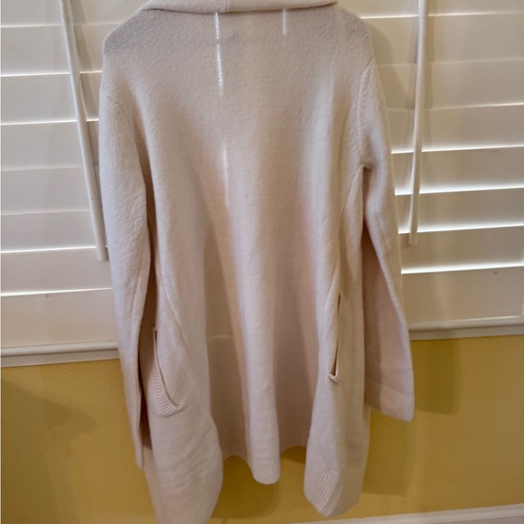 New with tags. VICI Fireside long cardigan in oatmeal - Picture 5 of 10